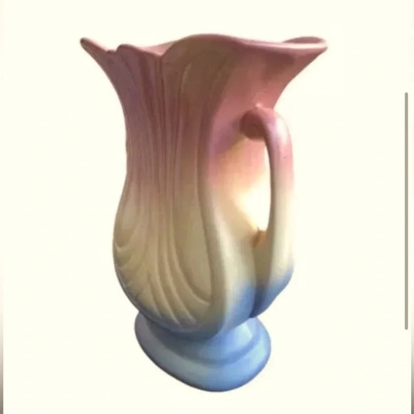 Hull Aura Tulip Shaped Vase. Vintage. Collectible. Made In USA. Ombre. - Picture 2 of 5